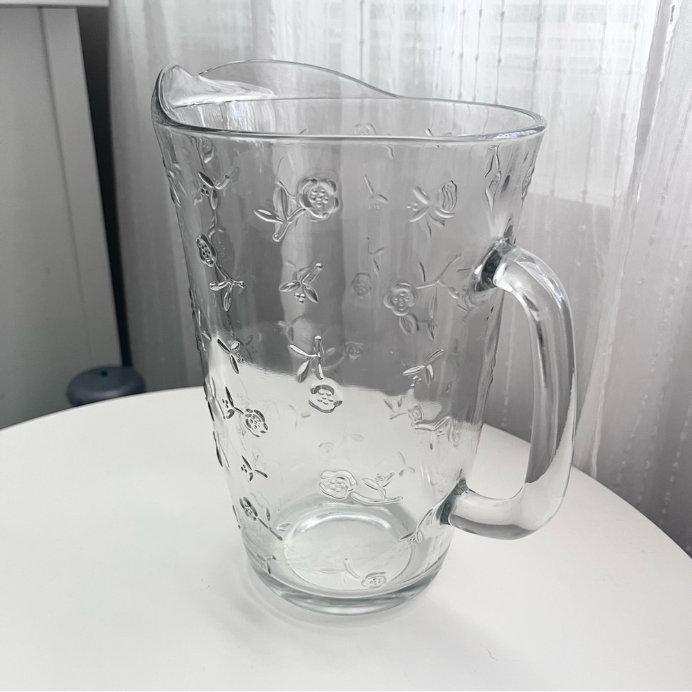 Anchor Hocking Savannah Pitcher, Clear Embossed Rose Floral Flower Pattern 72 oz